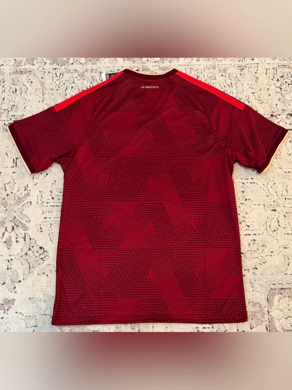 Adidas Authentic Venezuela National Team Vinotinto 2026 Jersey KB3723 Men’s Sz L